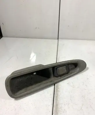 Volvo S40, V40 Electric window control switch 821425