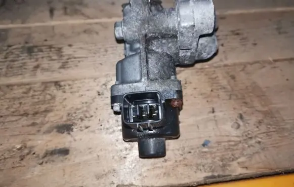 Subaru Legacy EGR valve
