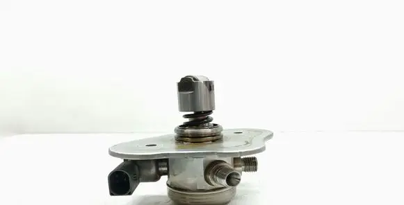 BMW 3 E90 E91 Fuel injection high pressure pump 7562473 0261520041