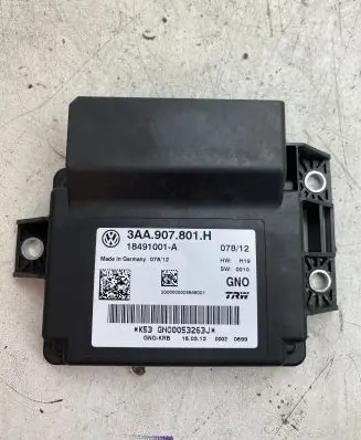 Audi Q3 8U Hand brake control module 3AA907801H