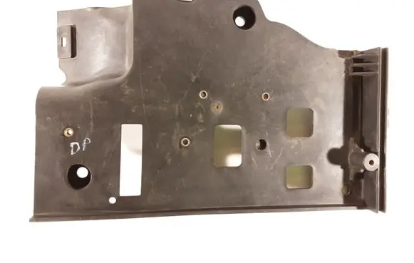 Land Rover Discovery 3 - LR3 Battery tray DWM500021 BAQNA