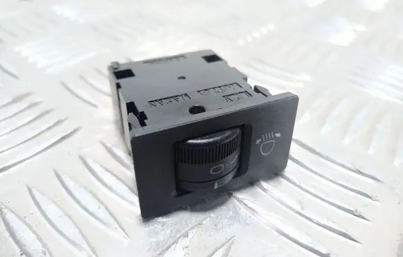 Toyota RAV 4 (XA20) Headlight level height control switch