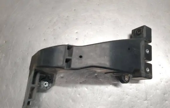 Hyundai i40 Radiator support slam panel bracket 641363Z000