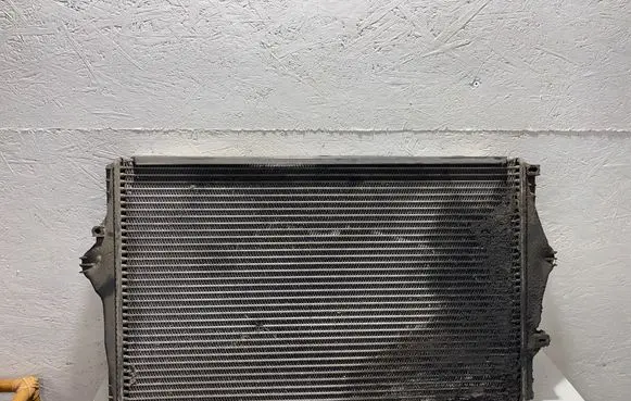 Volvo V70 A/C cooling radiator (condenser)