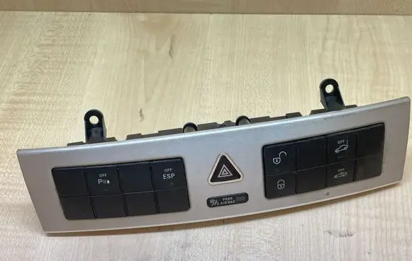 Mercedes-Benz C W204 Multifunctional control switch/knob 2038700151 33635803 3007021095787