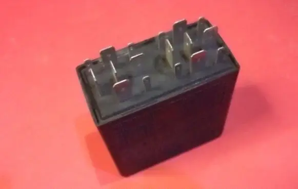 Volkswagen PASSAT B6 Light relay 4B0919471 5KG0065604