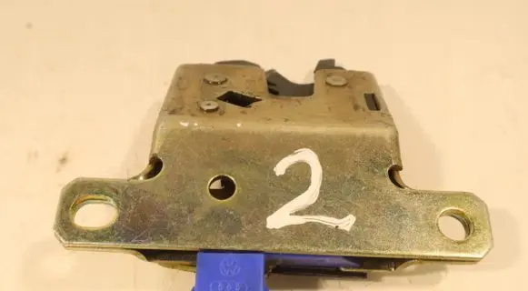 Audi A4 S4 B6 8E 8H Tailgate/trunk/boot lock/catch/latch 8L5959489B