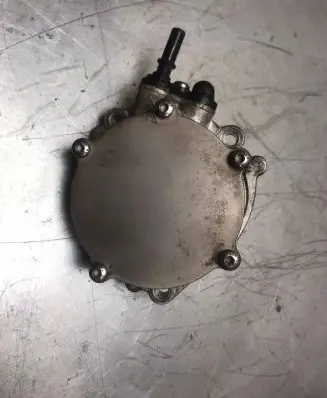Peugeot 3008 II Vacuum pump M0016750