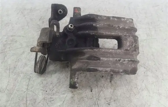 Volkswagen PASSAT B5 Rear brake caliper 