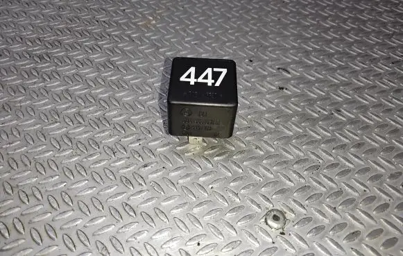 Volkswagen Polo IV 9N3 Other relay 6U0906061A