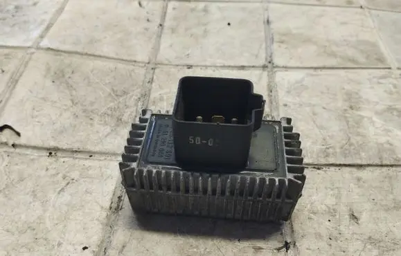 Opel Zafira A Glow plug pre-heat relay 09132691 51299008