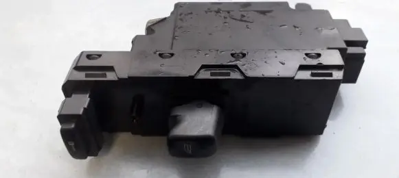 Volvo V70 Electric window control switch 30739981