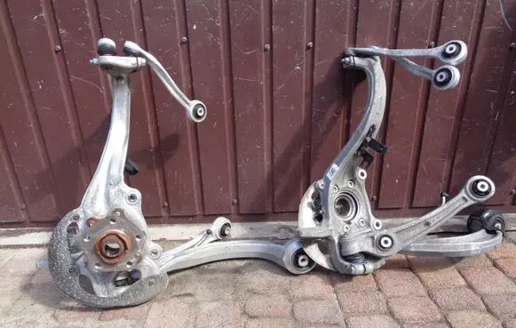 Porsche Macan (95B) Stub axle 