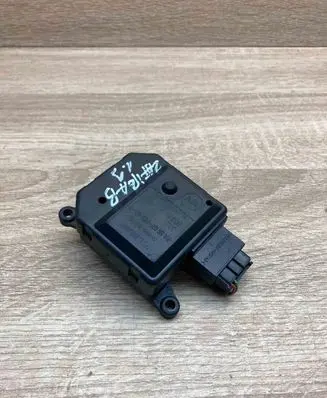 Opel Zafira A Air flap motor/actuator 309368000AE B04439012637