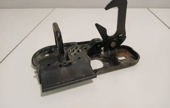 Volkswagen PASSAT B6 Engine bonnet/hood lock/latch loop/hook 
