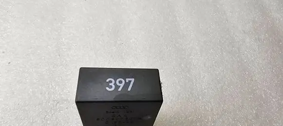 Audi A8 S8 D2 4D Other relay 8D0907701A D15502