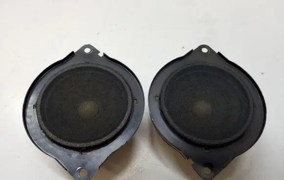Chrysler Town u0026 Country V Panel speaker 05059062AB