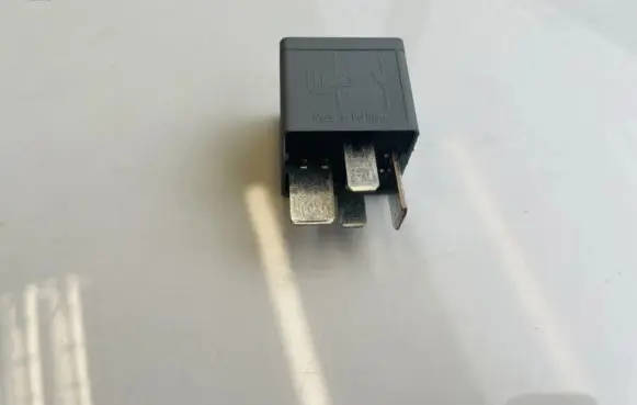 Ford Escape Other relay f80814b192aa f808-14b192-aa