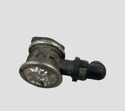 BMW 3 E46 EGR valve 7505993