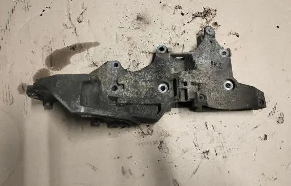 Skoda Rapid (NH) Generator/alternator bracket 03L903143Q
