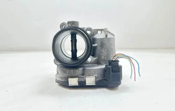 Nissan X-Trail T31 Throttle valve 8200330810 0281002681 8200330812