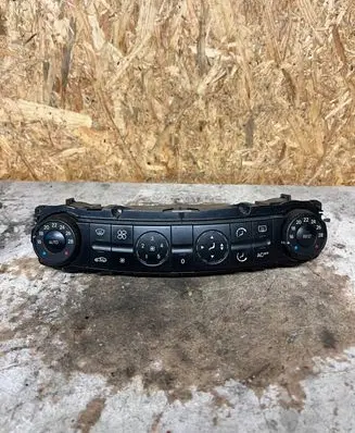 Mercedes-Benz E W211 Climate control unit 2118300085 00074202