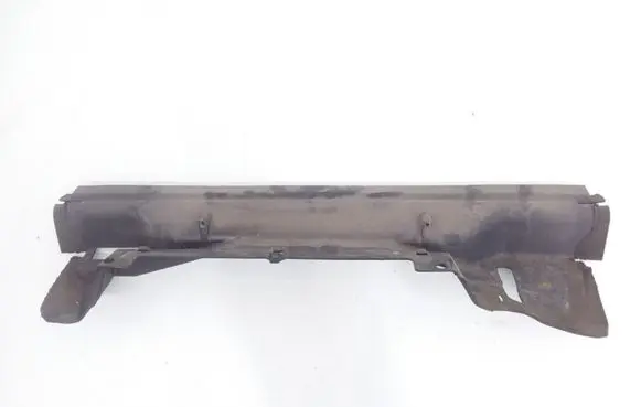 BMW 3 E46 Radiator trim 8211467 51718211467