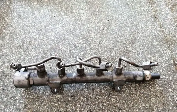 Mercedes-Benz Vito Viano W639 Fuel main line pipe A6510700495