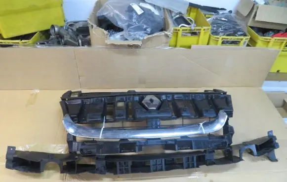 Renault Scenic III - Grand scenic III Front grill