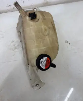 Toyota Avensis T270 Coolant expansion tank/reservoir 