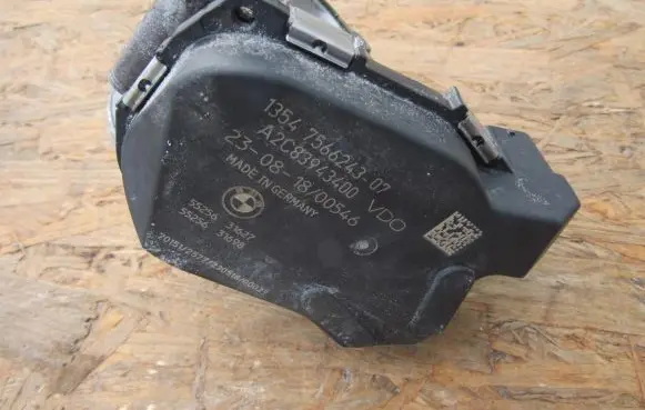 BMW 7 G11 G12 Engine shut-off valve 7566243