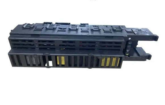 Mercedes-Benz E W211 SAM control unit 2115452101
