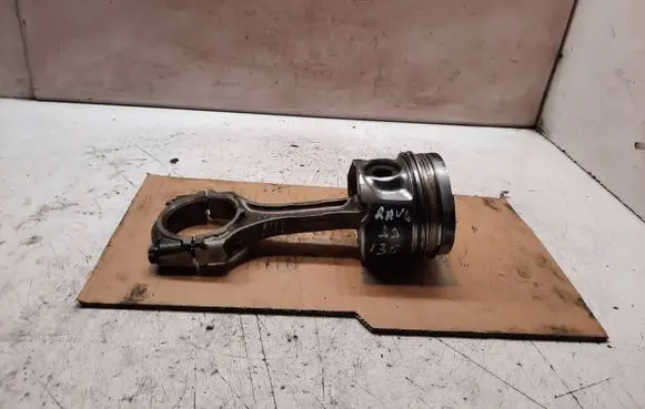 Toyota RAV 4 (XA30) Piston with connecting rod 86L78