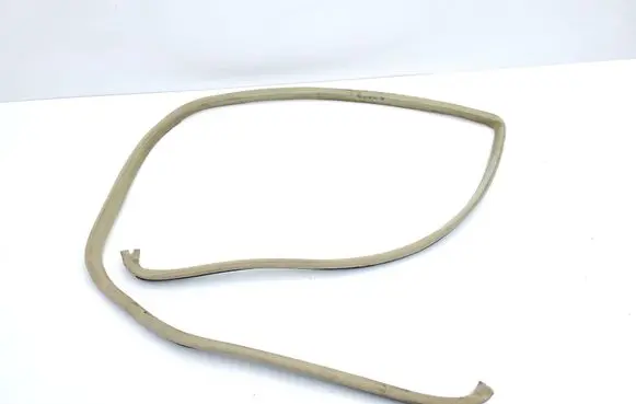 Mercedes-Benz S W126 Rear door rubber seal (on body) 