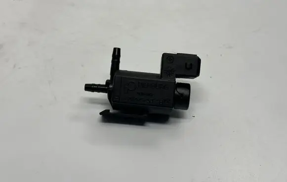 BMW 5 F10 F11 Vacuum valve 1742712 11741742712