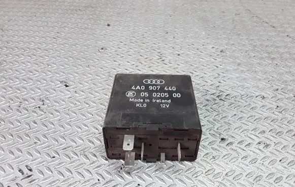 Audi A8 S8 D2 4D Other relay 4A0907440
