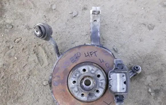 BMW X5 E70 Front wheel hub spindle knuckle 589655895