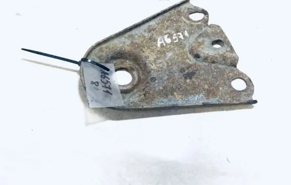 Volvo S60 Engine mounting bracket