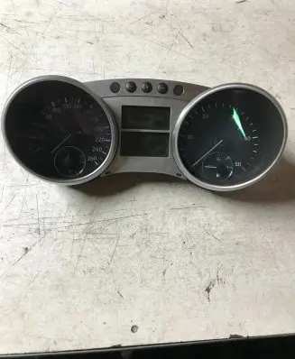 Mercedes-Benz ML W164 Speedometer (instrument cluster) A2C53118460