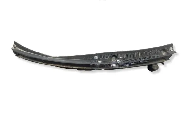 Honda FR-V Wiper trim 