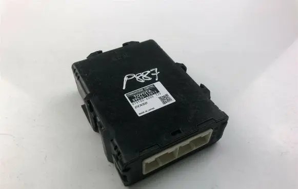 Toyota Auris E180 Other control units/modules 8953512011 P887