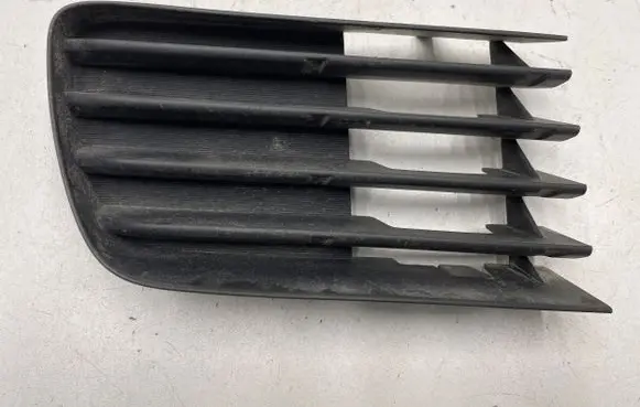 Toyota Prius (XW20) Front bumper lower grill 5311347020