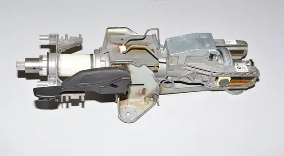 BMW 5 F10 F11 Steering wheel axle 6795346