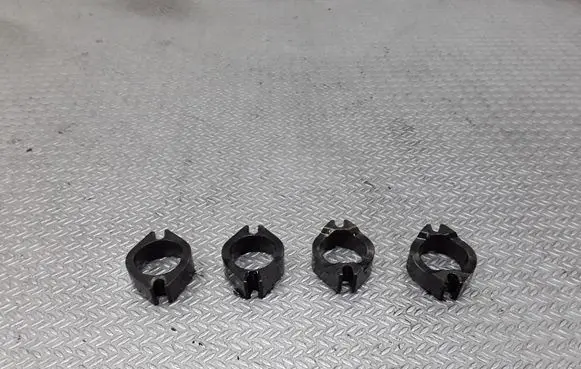 Subaru Legacy Fuel Injector clamp holder