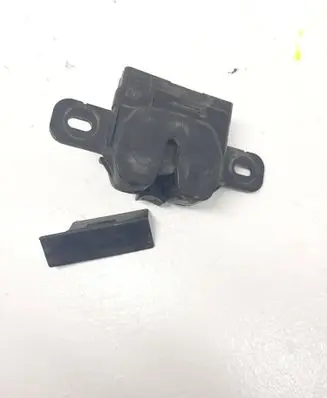 Volvo S60 Engine bonnet/hood lock/catch 31218878