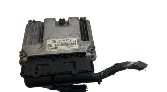 Skoda Fabia Mk2 (5J) Engine control unit/module 03G906013R 03G906013Q 0281016628