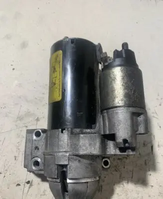 BMW 5 F10 F11 Starter motor 7801203