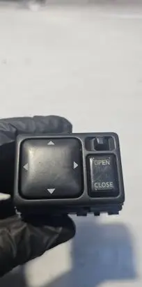 Nissan Sunny Wiper control stalk 040617