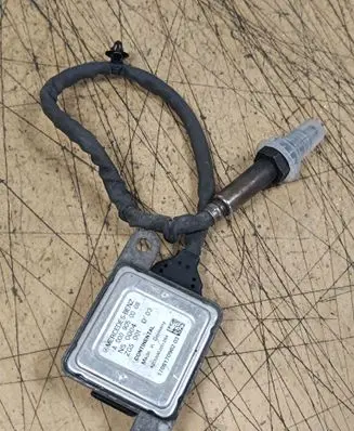 Mercedes-Benz Sprinter W906 Lambda probe sensor A0009050008
