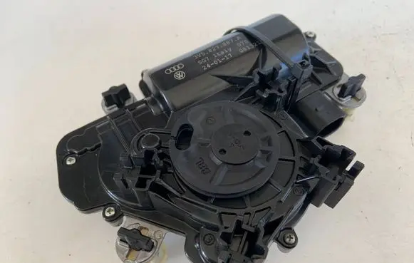 Audi Q5 SQ5 FY Tailgate/trunk/boot lift motor 3V5827887A
